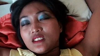 亚洲业余美女奶油般丝滑，各种姿势被操
